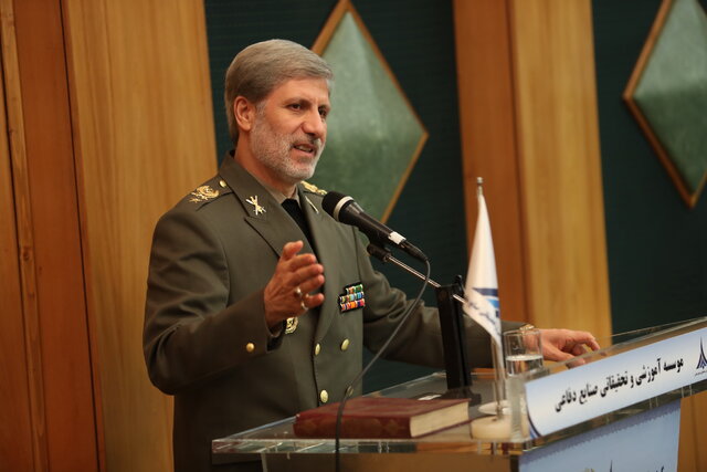 وزیر دفاع: اگر غلط اضافی از اسرائیل سر بزند فرمان رهبری اجرا خواهد شد وزیر دفاع: اگر غلط اضافی از اسرائیل سر بزند فرمان رهبری اجرا خواهد شد