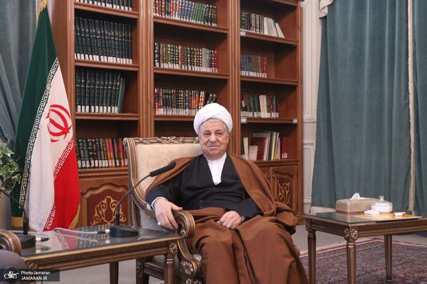 یک گفت و گوی منتشرنشده با آیت الله هاشمی رفسنجانی: بعضی ها می خواهند حکومت اسلامی را منهای جمهوریت قبول کنند/ من می گویم این نمی شود/ اگر فقیهی مشروعیت حکومت داشته باشد، تا مردم رأی ندهند، نمی تواند تشکیل حکومت دهد یک گفت و گوی منتشرنشده با آیت الله هاشمی رفسنجانی: بعضی ها می خواهند حکومت اسلامی را منهای جمهوریت قبول کنند/ من می گویم این نمی شود/ اگر فقیهی مشروعیت حکومت داشته باشد، تا مردم رأی ندهند، نمی تواند تشکیل حکومت دهد