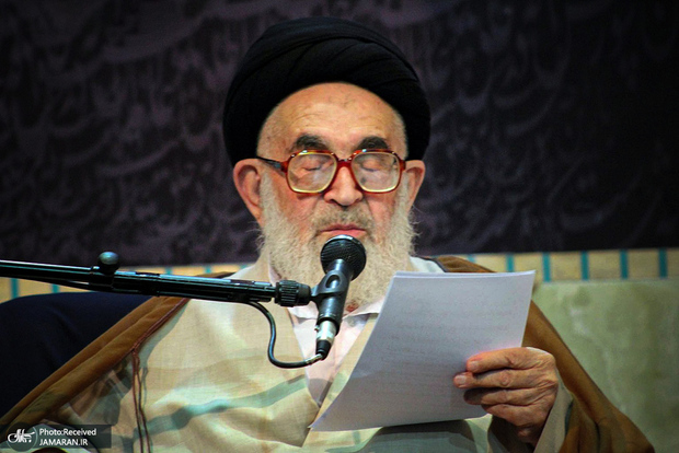 پیام آیت&zwnj;الله دستغیب در پی درگذشت مهسا امینی: آقایان منشور امام خمینی که مردم را صاحب اصلی انقلاب می&zwnj;داند بخوانند و عمل کنند
