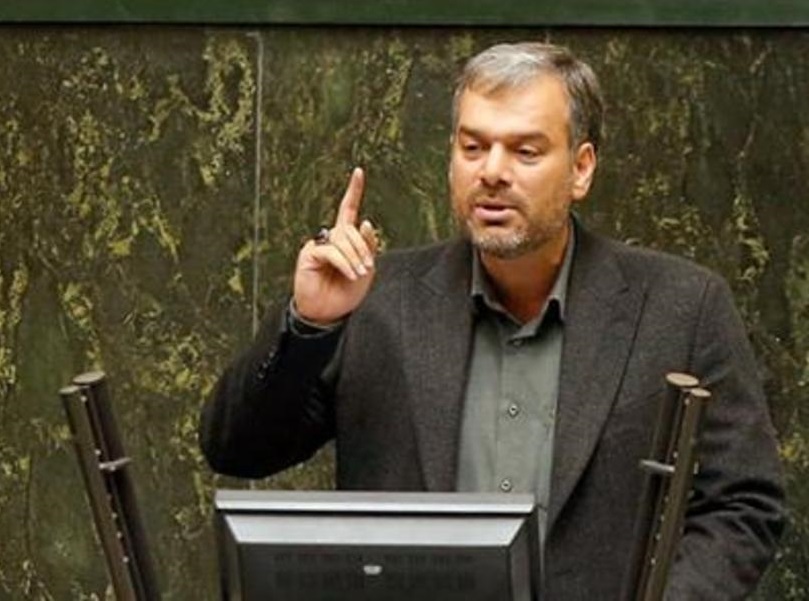 رشیدی&zwnj;کوچی، نماینده مجلس: به دوستان بسیجی و انقلابی گفتم فلان فردی که به پهنای صورت در تلویزیون برای امام حسین اشک می&zwnj;ریزد، پشت پرده زندگی&zwnj;اش با ظاهرش فرق می&zwnj;کند