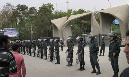 آقای وزیر کشور! ورود نیروهای شما به دانشگاهها ممنوع است یا دانشجویان؟! / مهاجمان به دانشگاه ها و ضاربان دانشجویان از مریخ آمدهاند؟ آقای وزیر کشور! ورود نیروهای شما به دانشگاهها ممنوع است یا دانشجویان؟! / مهاجمان به دانشگاه ها و ضاربان دانشجویان از مریخ آمدهاند؟