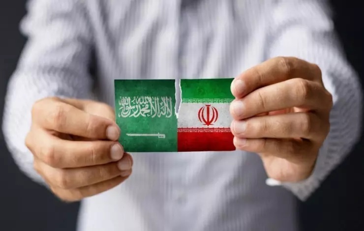 آسوشیتدپرس درباره علت توقف مذاکرات تهران-ریاض: تهران مدعی شده که پادشاهی سعودی در تحریک اعترضات در ایران نقش داشته / علاوه بر این تهران از بیانیه عربی-چینی در نشست هفته پیش آزرده شده آسوشیتدپرس درباره علت توقف مذاکرات تهران-ریاض: تهران مدعی شده که پادشاهی سعودی در تحریک اعترضات در ایران نقش داشته / علاوه بر این تهران از بیانیه عربی-چینی در نشست هفته پیش آزرده شده