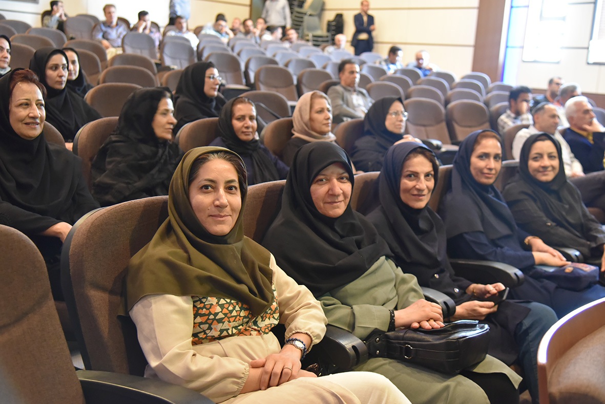 حقوق بازنشستگان تامین اجتماعی از فروردین چقدر می شود؟ حقوق بازنشستگان تامین اجتماعی از فروردین چقدر می شود؟