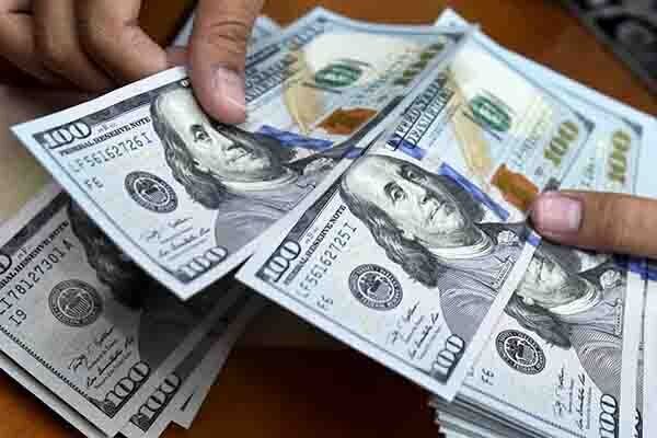 ۳ پیش‌ بینی از آینده قیمت دلار/ شرط دلار ۳۰ هزار تومانی چیست؟