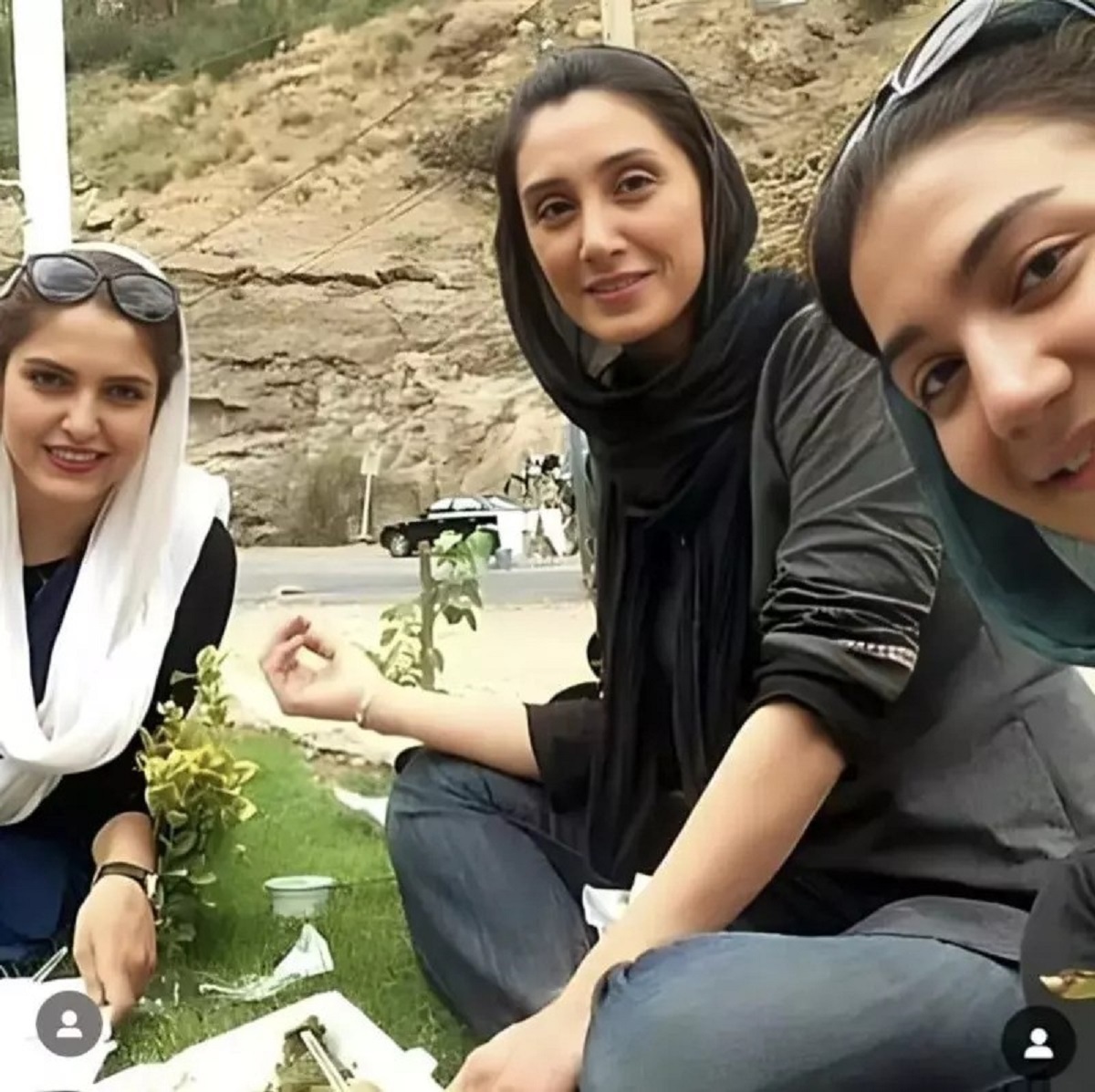 لو رفتن عکس خواهران زیبای هدیه تهرانی لو رفتن عکس خواهران زیبای هدیه تهرانی