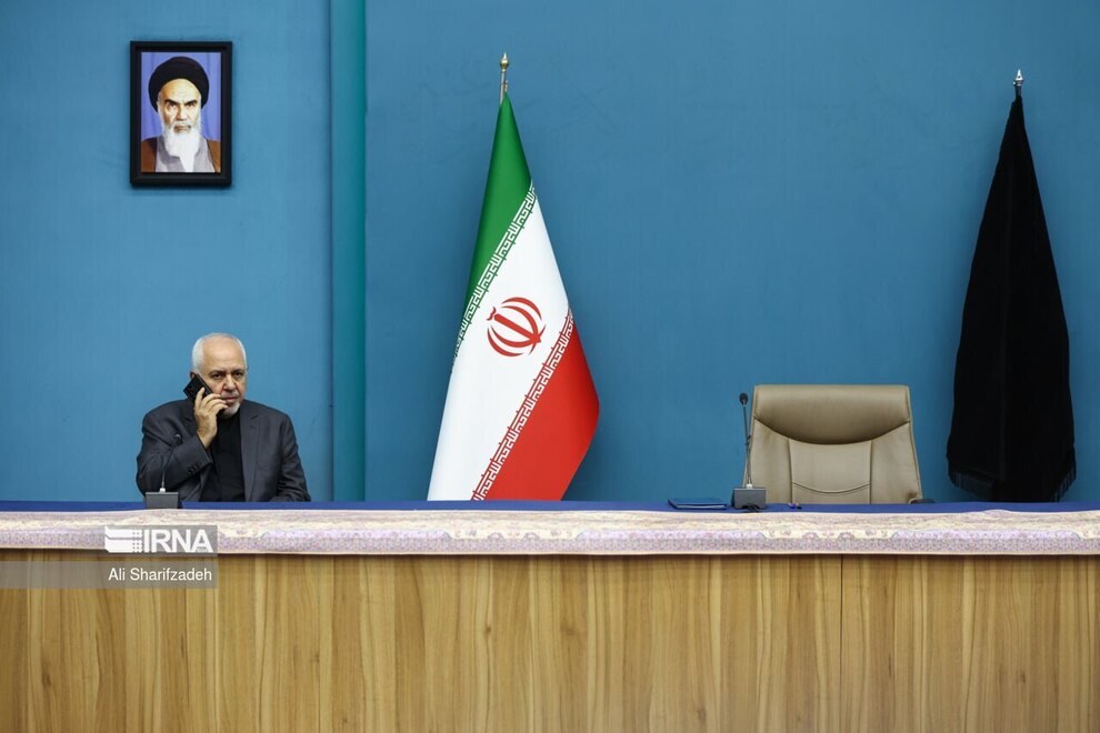تصاویری معنادار از ظریف در نهاد ریاست جمهوری