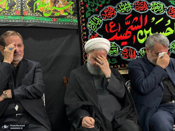 گریه شدید حسن روحانی در یک مراسم