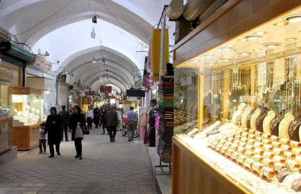 اتفاقی غیرمنتظره در بازار خودرو؛ کوچ سرمایه گذاران خودرو به بازار طلا! اتفاقی غیرمنتظره در بازار خودرو؛ کوچ سرمایه گذاران خودرو به بازار طلا!