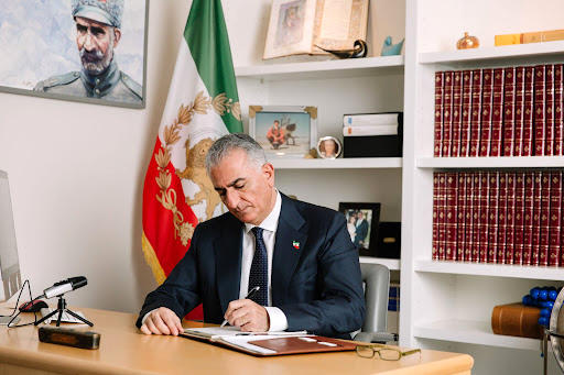 درخواست رضا پهلوی از دونالد ترامپ درباره ایران درخواست رضا پهلوی از دونالد ترامپ درباره ایران