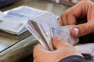 خبر مهم دولت درباره حقوق کارمندان/ کسری حقوق کارمندان به این شکل جبران میشود خبر مهم دولت درباره حقوق کارمندان/ کسری حقوق کارمندان به این شکل جبران میشود