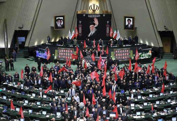 بیوزنان پرصدا در مجلس! بیوزنان پرصدا در مجلس!