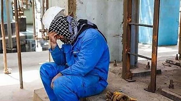 کارگران ایران در میدان نبردی خاموش با قراردادهای موقت دست و پنجه نرم میکنند! کارگران ایران در میدان نبردی خاموش با قراردادهای موقت دست و پنجه نرم میکنند!