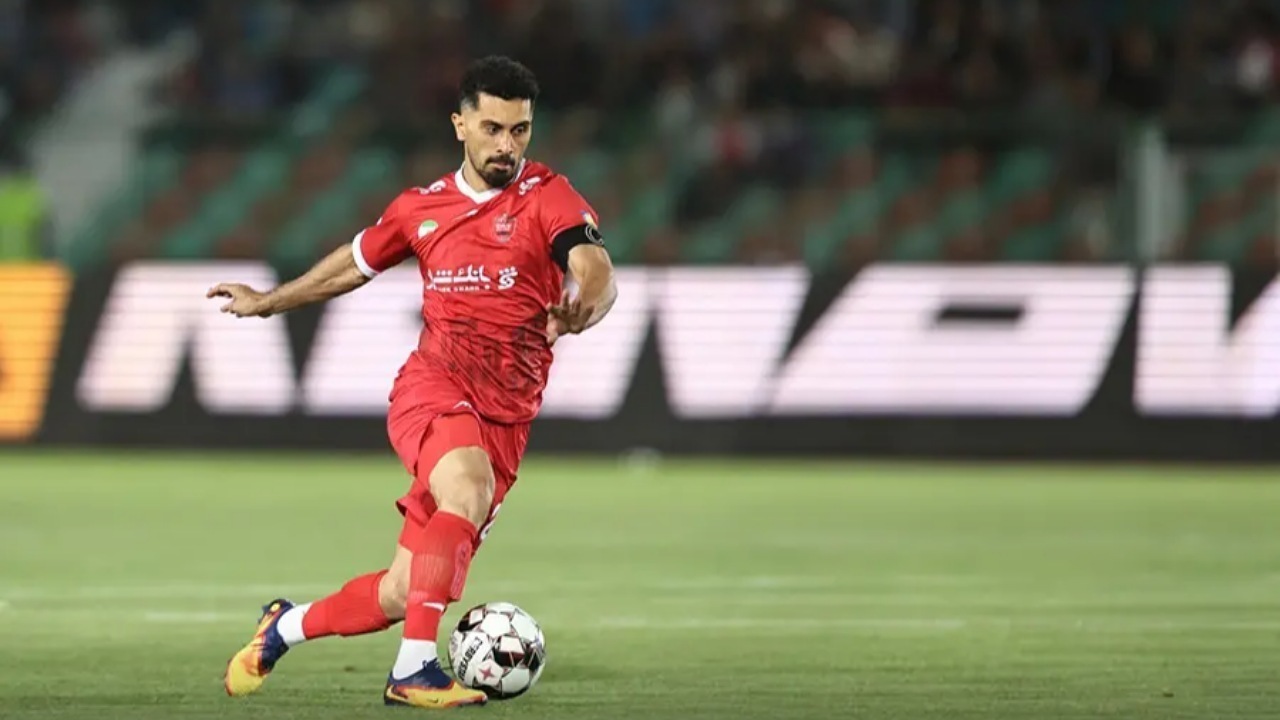 عالیشاه در پرسپولیس ماندنی است